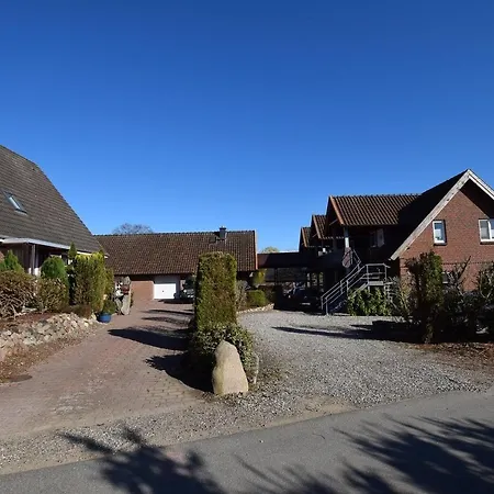 Ferienwohnung-Berger-Stammhaus-Rechts Blekendorf